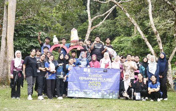 Kursus Kepimpinan dan Pembentukan Jati Diri Pelajar